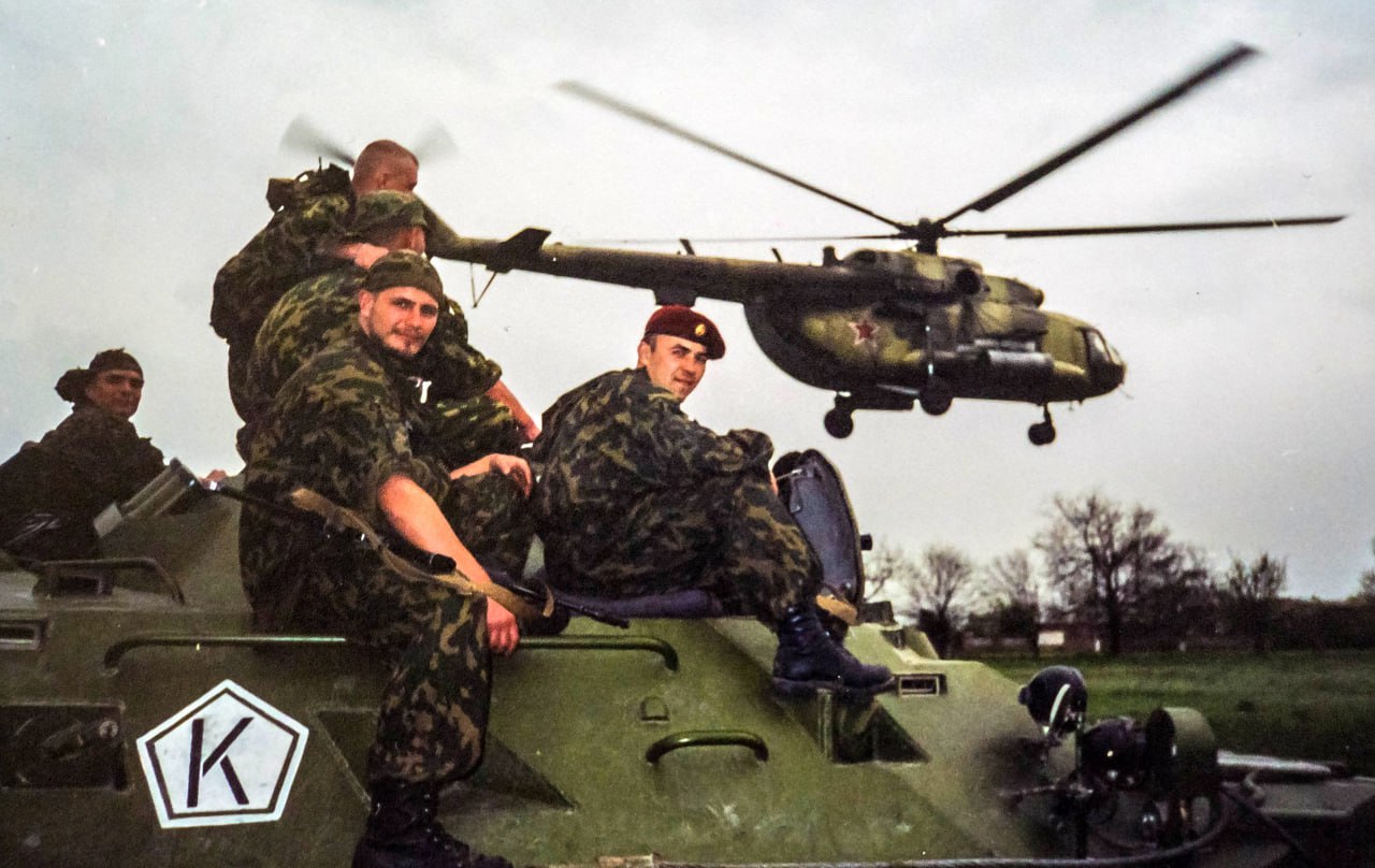 13 ноября 1991 года на берегу колдун-реки Волхов в одном из древнейших центров формирования российской государственности, на уникальной земле, сохранившей самые ценные археологические артефакты русского средневековья, за... 13 ноября 1991 года на берегу колдун-реки Волхов в одном из древнейших центров формирования российской государственности, на уникальной земле, сохранившей самые ценные археологические артефакты русского средневековья, за...