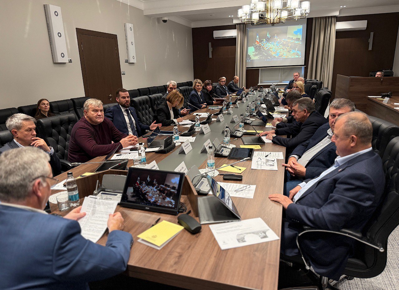 На «нулевых чтениях» бюджета перед депутатами выступили председатель комитета охотничьего хозяйства и рыболовства Новгородской области Дмитрий Графов и временно исполняющая обязанности председателя комитета ветеринарии... На «нулевых чтениях» бюджета перед депутатами выступили председатель комитета охотничьего хозяйства и рыболовства Новгородской области Дмитрий Графов и временно исполняющая обязанности председателя комитета ветеринарии...