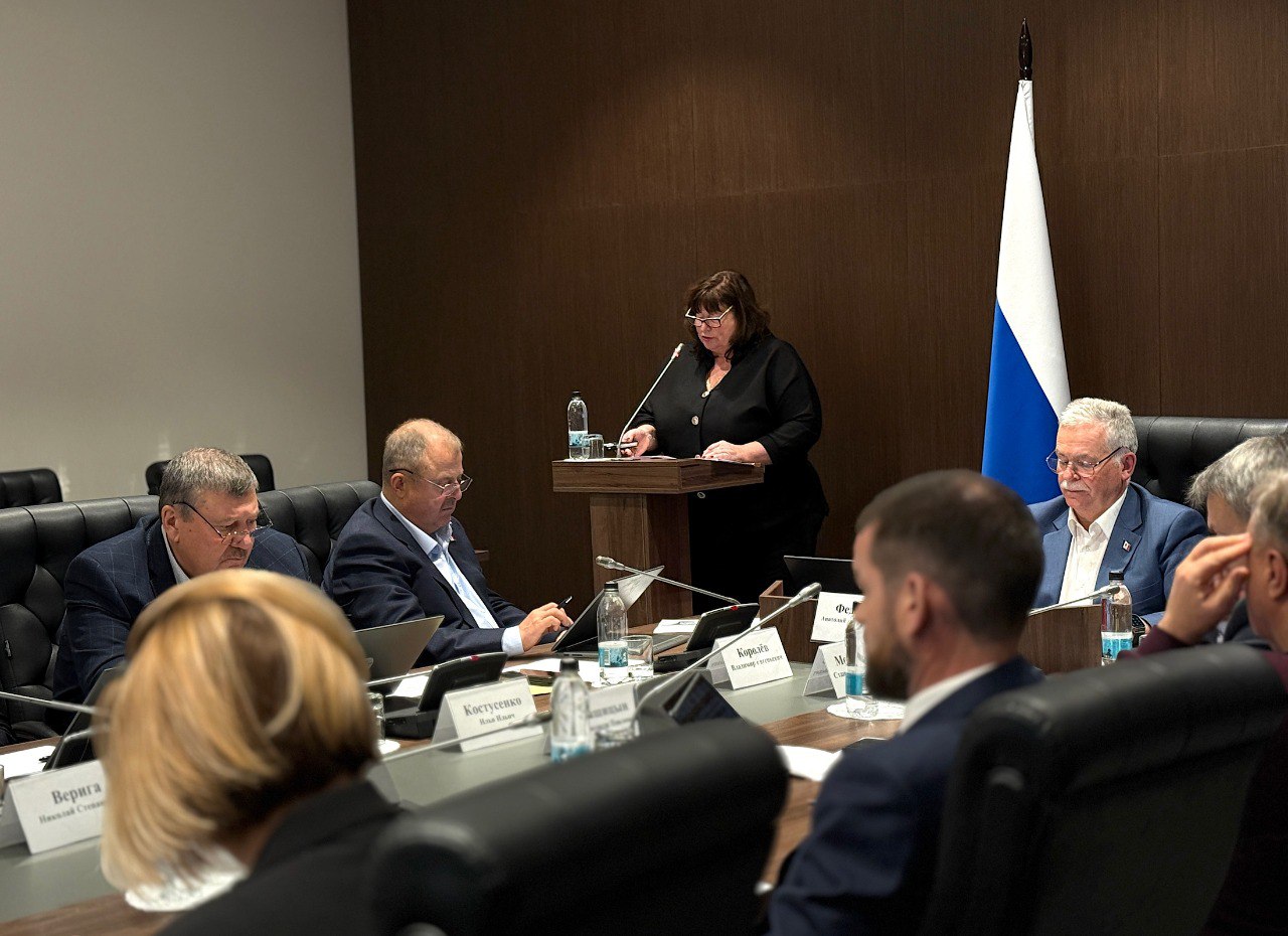 На «нулевых чтениях» бюджета перед депутатами выступили председатель комитета охотничьего хозяйства и рыболовства Новгородской области Дмитрий Графов и временно исполняющая обязанности председателя комитета ветеринарии... На «нулевых чтениях» бюджета перед депутатами выступили председатель комитета охотничьего хозяйства и рыболовства Новгородской области Дмитрий Графов и временно исполняющая обязанности председателя комитета ветеринарии...