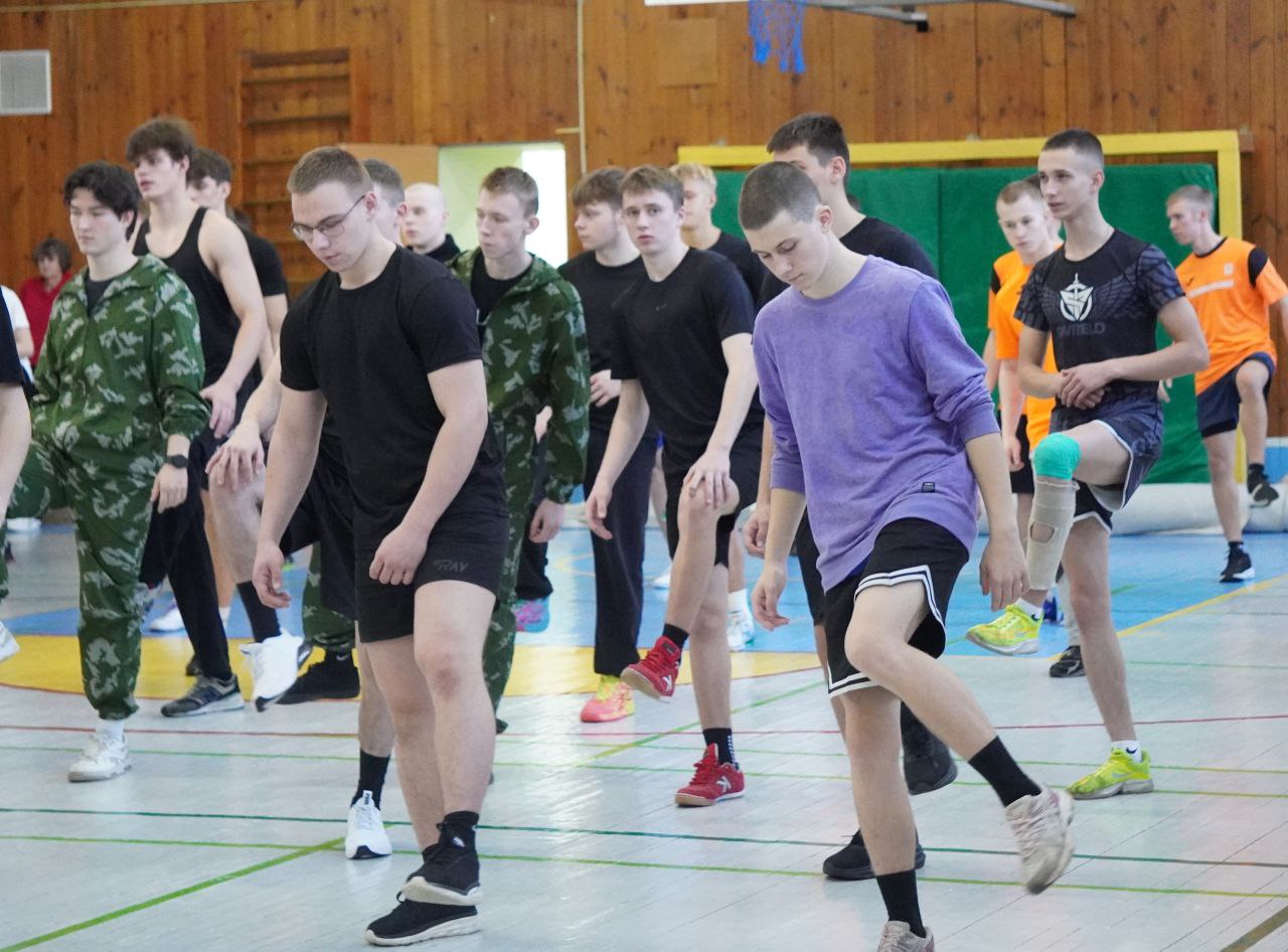 Александр Розбаум: Уважаемые Новгородцы!. Сегодня в преддверии Всероссийского Дня призывника, в Центре физического развития прошли соревнования, приуроченные к 80-ой годовщине Победы в Великой Отечественной войне 1941 – 1945... Александр Розбаум: Уважаемые Новгородцы!. Сегодня в преддверии Всероссийского Дня призывника, в Центре физического развития прошли соревнования, приуроченные к 80-ой годовщине Победы в Великой Отечественной войне 1941 – 1945...