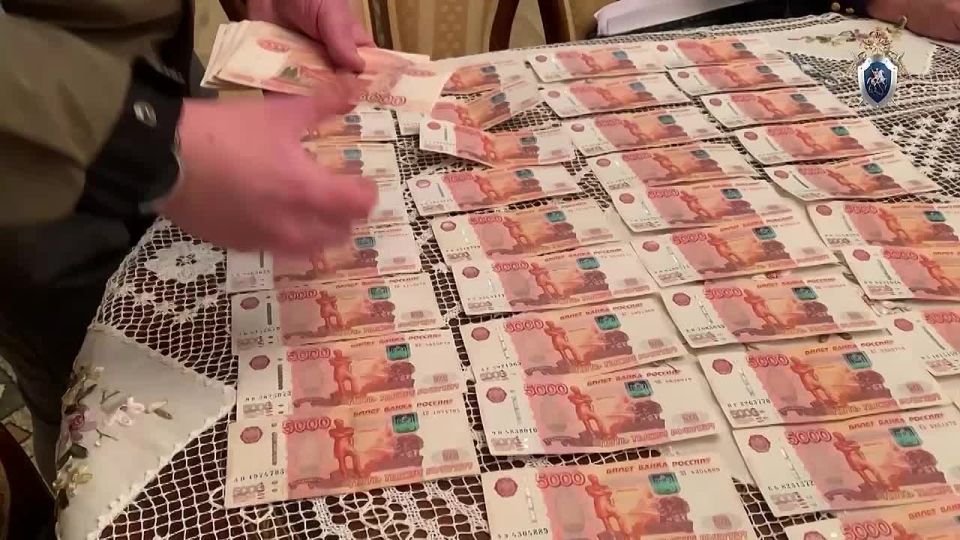 В Новгородской области за получение взяток в особо крупном размере задержан бывший министр сельского хозяйства