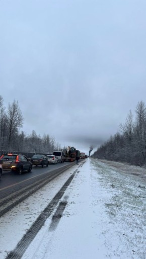 На трассе М-10 недалеко от деревни Тютицы произошло ДТП