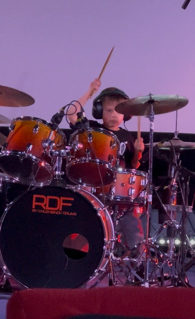 Новгородские барабанщики заняли весь пьедестал почёта на международном конкурсе Drum wave Новгородские барабанщики заняли весь пьедестал почёта на международном конкурсе Drum wave