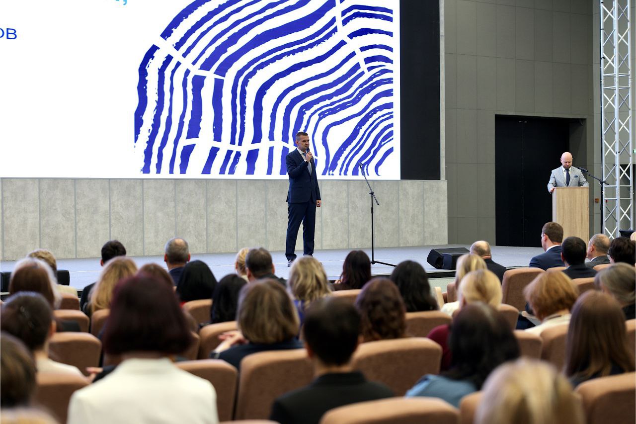 В Великом Новгороде прошло расширенное заседание коллегии УФНС по Новгородской области, посвященное 35-летию образования налоговых органов В Великом Новгороде прошло расширенное заседание коллегии УФНС по Новгородской области, посвященное 35-летию образования налоговых органов