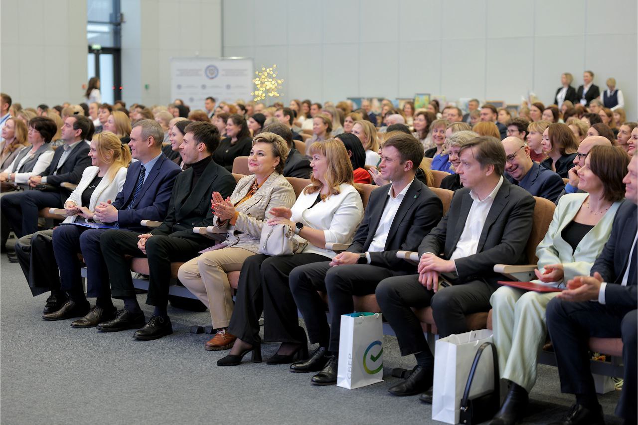 В Великом Новгороде прошло расширенное заседание коллегии УФНС по Новгородской области, посвященное 35-летию образования налоговых органов В Великом Новгороде прошло расширенное заседание коллегии УФНС по Новгородской области, посвященное 35-летию образования налоговых органов