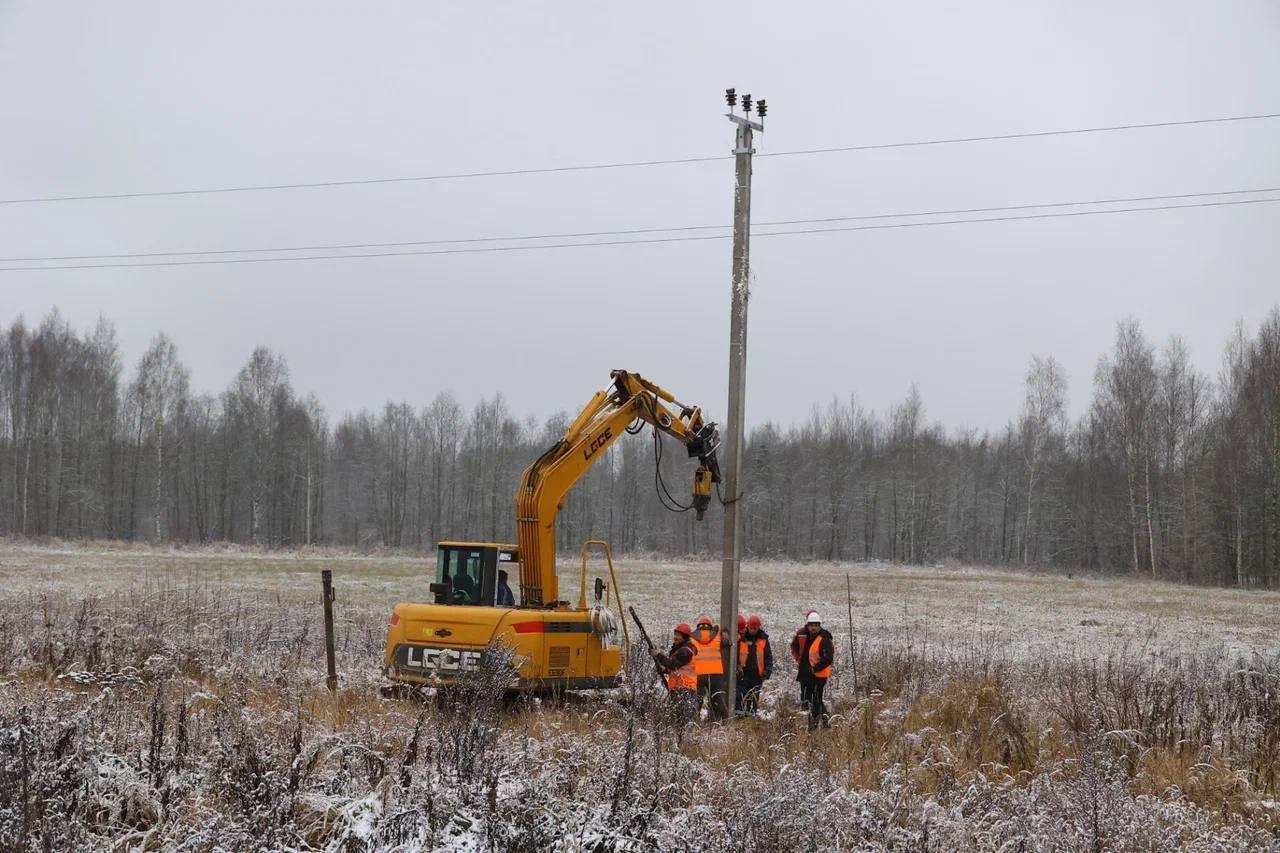 В Батецком округе приступили к реконструкции ЛЭП В Батецком округе приступили к реконструкции ЛЭП