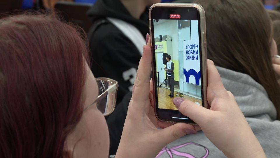 Юные спортсмены встретились с олимпийской чемпионкой Ниной Трофимовой