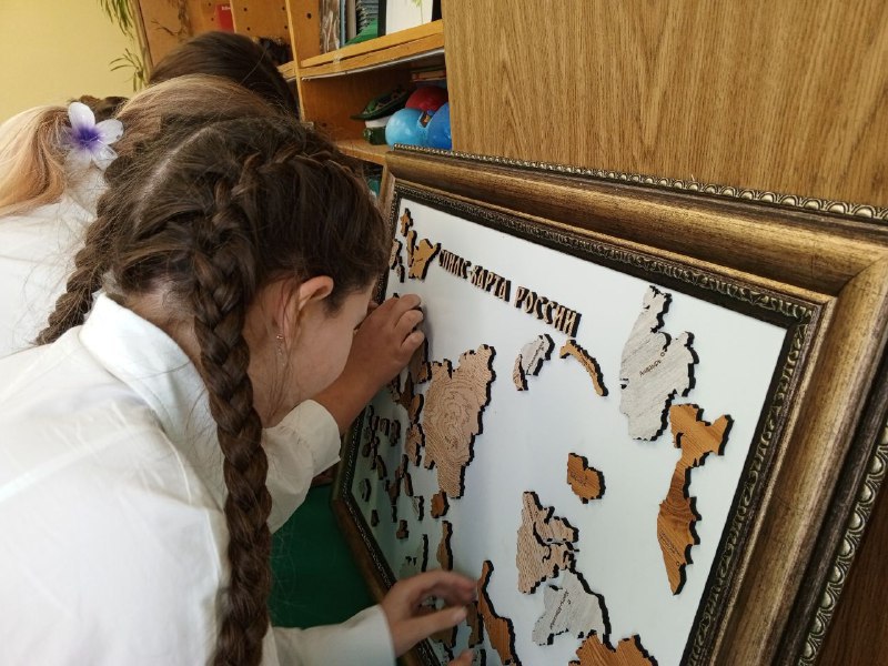 В Новгородской области впервые прошли соревнования по сборке спилс-карт В Новгородской области впервые прошли соревнования по сборке спилс-карт