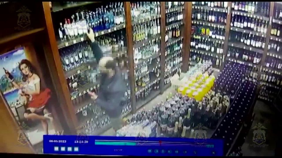 Новгородец, специализировавшийся на кражах элитного алкоголя, обвиняется в покушении на грабёж