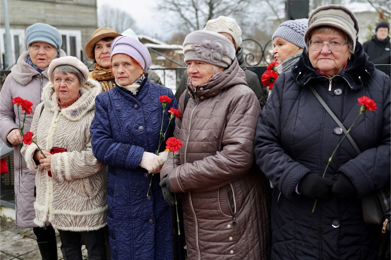 В Малой Вишере прошел митинг, посвящённый освобождению города от немецко-фашистских захватчиков В Малой Вишере прошел митинг, посвящённый освобождению города от немецко-фашистских захватчиков