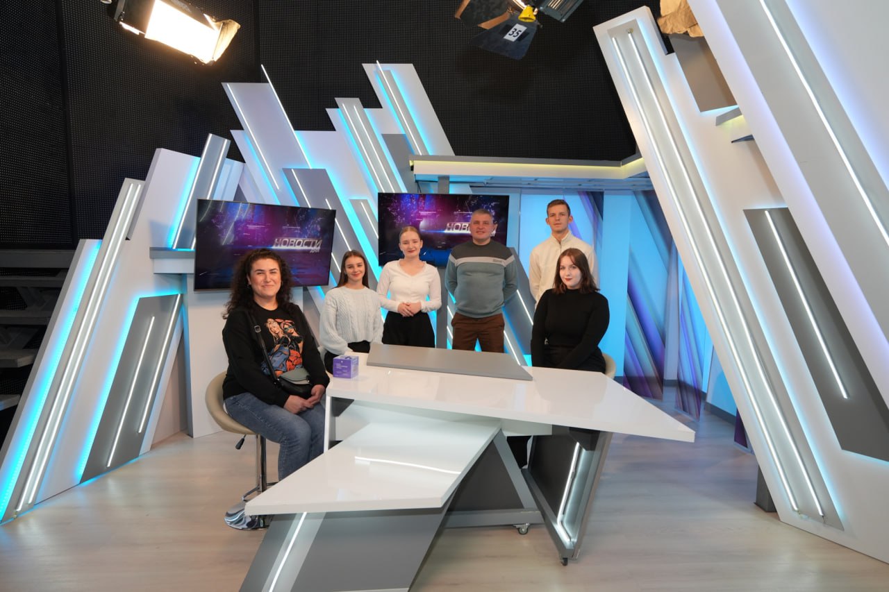 Авторы документального фильма «Добряки» наградили победителей акции Авторы документального фильма «Добряки» наградили победителей акции