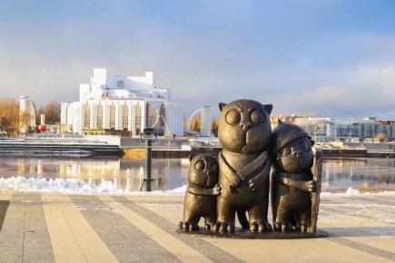 В Великом Новгороде на набережной Александра Невского появилась новая скульптура