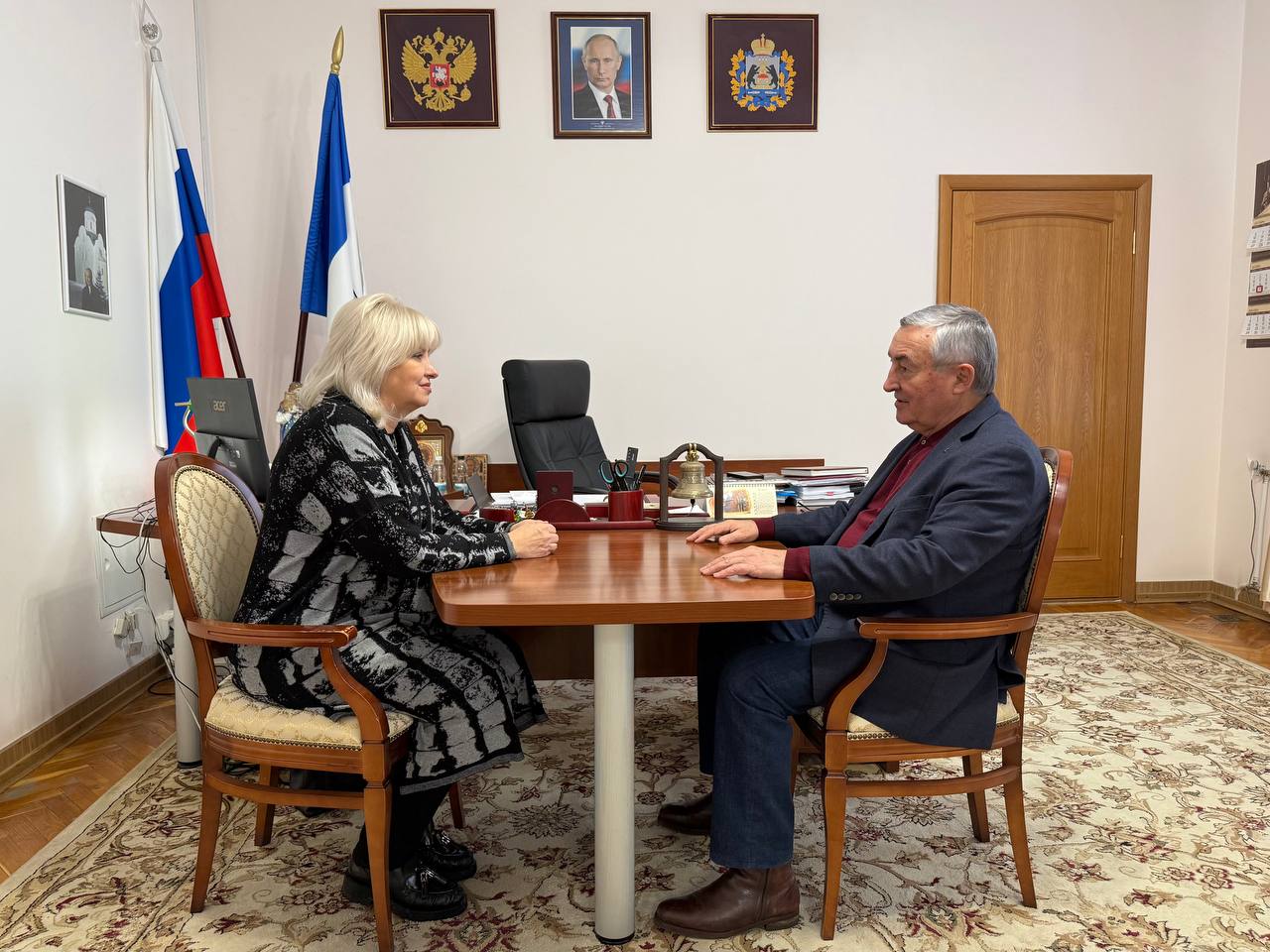 Председатель Новгородской областной Думы Юрий Бобрышев провёл встречу с депутатом Государственной Думы Еленой Цунаевой