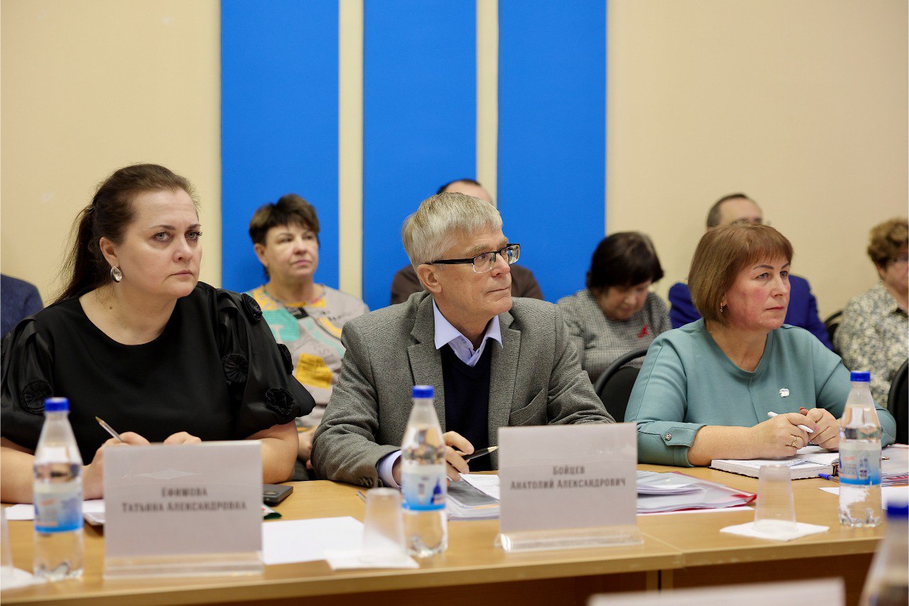 Конкурсная комиссия отобрала кандидатуры на пост главы Шимского округа Конкурсная комиссия отобрала кандидатуры на пост главы Шимского округа