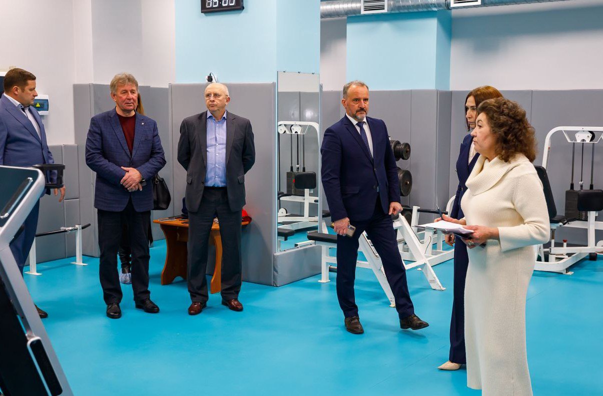 Открыла двери старорусская спортшкола с фиджитал-классом Открыла двери старорусская спортшкола с фиджитал-классом