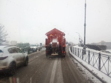 Александр Розбаум: Уважаемые Новгородцы!. Более 100 единиц техники и специалистов ручного труда вышли сегодня на уборку города