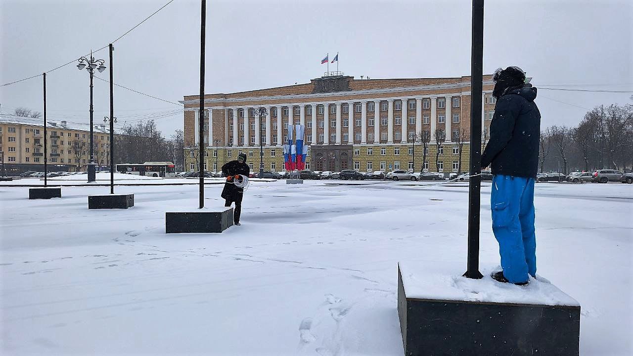 Александр Розбаум: Дорогие Земляки!. Продолжаем работы по подготовке города к новогодним праздникам На площади Победы – Софийская установили и украшаем главную новогоднюю красавицу Сегодня приступили к работам по сборке и... Александр Розбаум: Дорогие Земляки!. Продолжаем работы по подготовке города к новогодним праздникам На площади Победы – Софийская установили и украшаем главную новогоднюю красавицу Сегодня приступили к работам по сборке и...