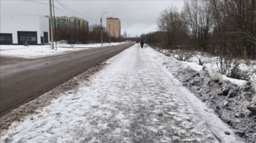 Новый удобный тротуар связал два института НовГУ