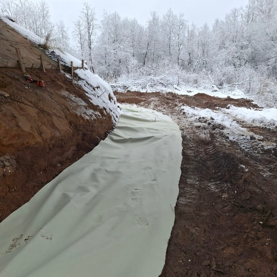 В Мошенском округе ремонтируют региональный мост В Мошенском округе ремонтируют региональный мост