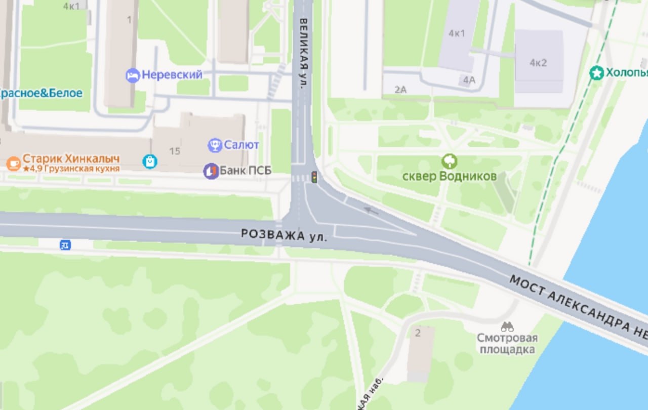 Работу одного из светофоров в центре Великого Новгорода приостановят