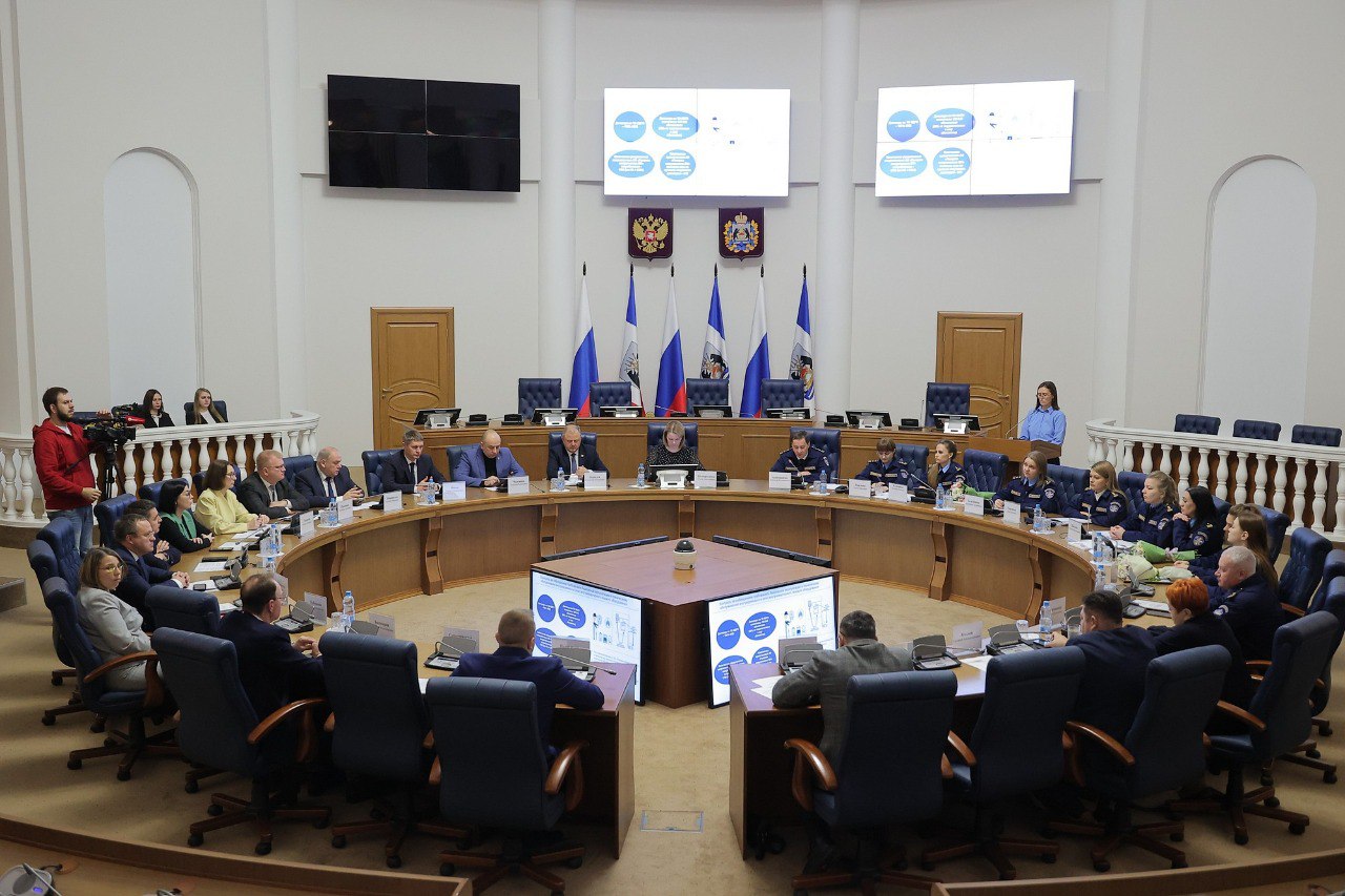 Депутаты регионального парламента приняли участие в заседании коллегии инспекции государственного жилищного надзора и лицензионного контроля Новгородской области