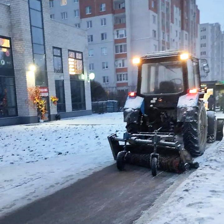 Александр Розбаум: Уважаемые Новгородцы!. Более 100 единиц техники и специалистов ручного труда вышли сегодня на уборку города Александр Розбаум: Уважаемые Новгородцы!. Более 100 единиц техники и специалистов ручного труда вышли сегодня на уборку города