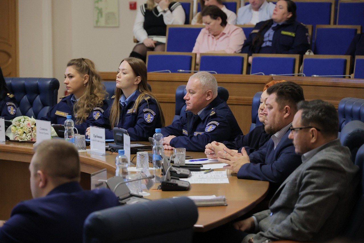 Депутаты регионального парламента приняли участие в заседании коллегии инспекции государственного жилищного надзора и лицензионного контроля Новгородской области Депутаты регионального парламента приняли участие в заседании коллегии инспекции государственного жилищного надзора и лицензионного контроля Новгородской области