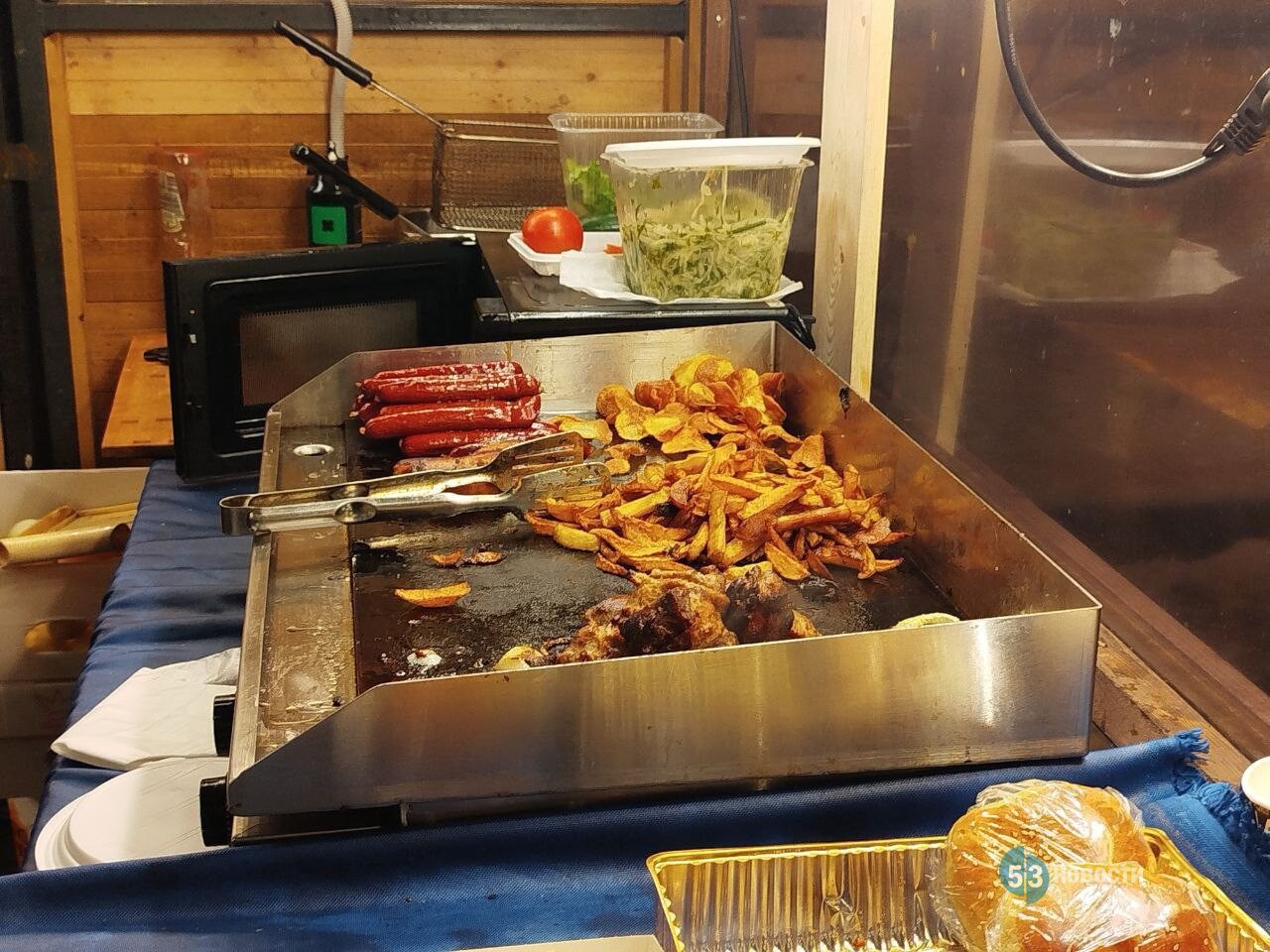 Новгородцев и предпринимателей приглашают на «Новогодний торг» Новгородцев и предпринимателей приглашают на «Новогодний торг»