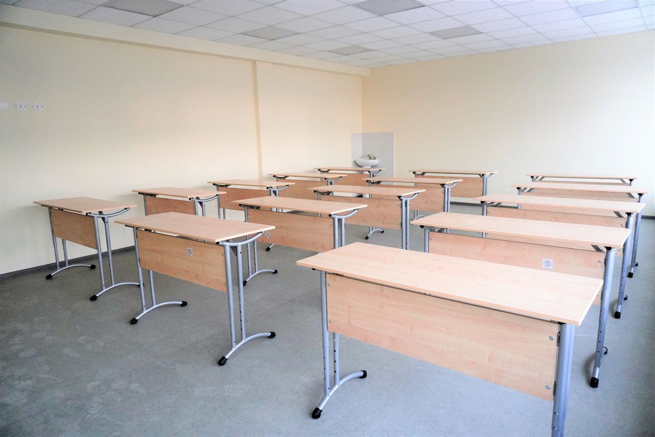 Александр Розбаум: Уважаемые Новгородцы!. Вопрос окончания капитального ремонта школы № 31 находится на особом контроле у Губернатора области Александра Валентиновича Дронова и на моём личном контроле По контракту, подрядчик... Александр Розбаум: Уважаемые Новгородцы!. Вопрос окончания капитального ремонта школы № 31 находится на особом контроле у Губернатора области Александра Валентиновича Дронова и на моём личном контроле По контракту, подрядчик...