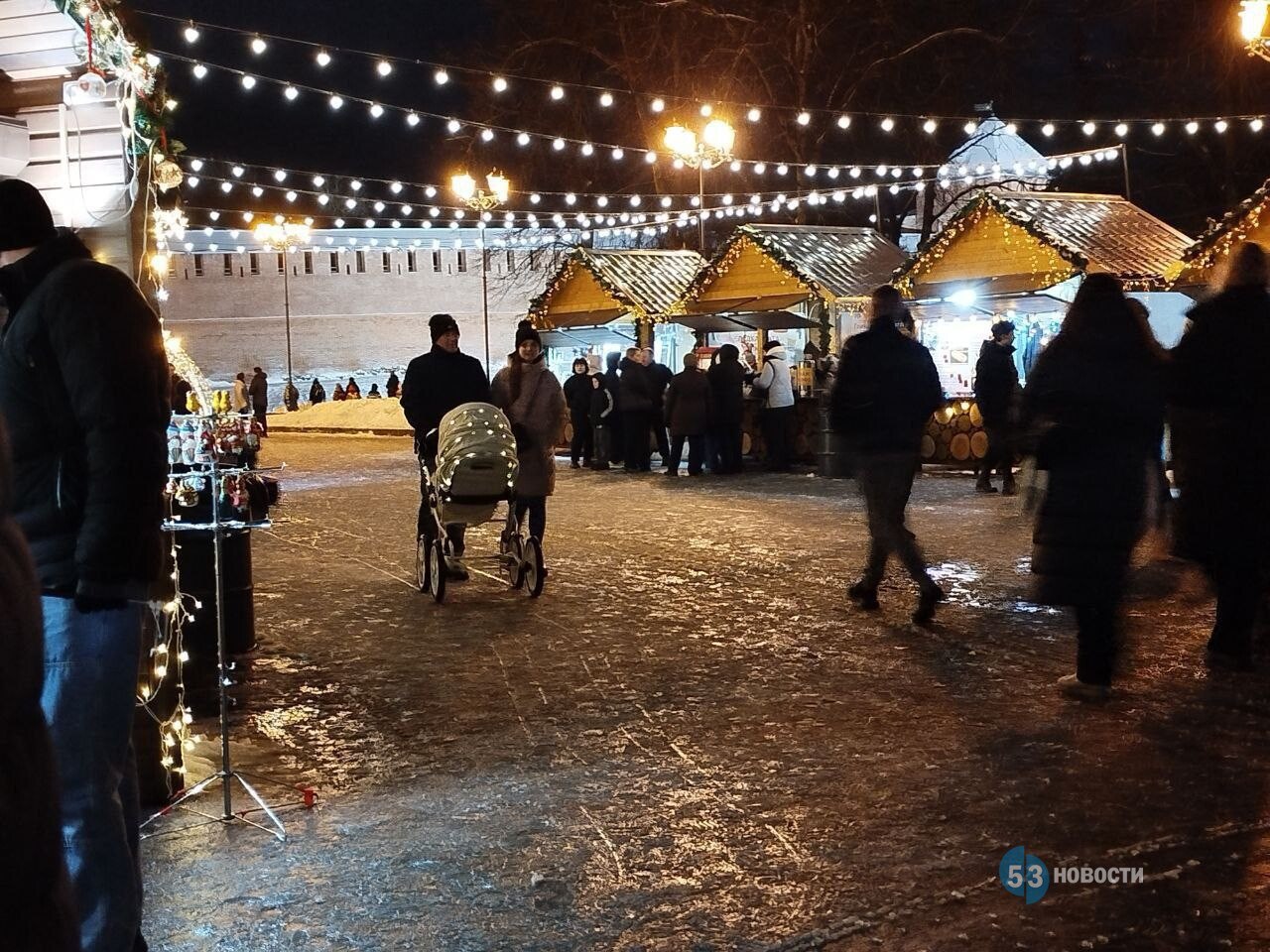 Новгородцев и предпринимателей приглашают на «Новогодний торг» Новгородцев и предпринимателей приглашают на «Новогодний торг»