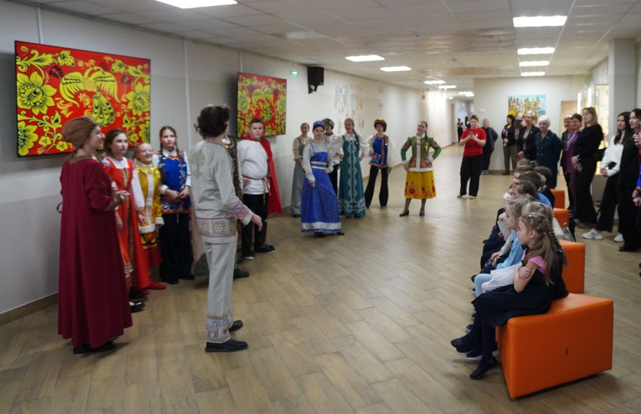 Александр Розбаум: Уважаемые Новгородцы!. В гимназии № 4 открылся новый игровой центр «Былинная тропа» Александр Розбаум: Уважаемые Новгородцы!. В гимназии № 4 открылся новый игровой центр «Былинная тропа»