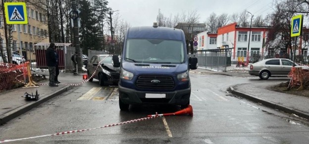 01 декабря 2025 года на территории Новгородской области зарегистрировано 2 дорожно-транспортных происшествия, в которых 3 человека получили травмы различной степени тяжести: