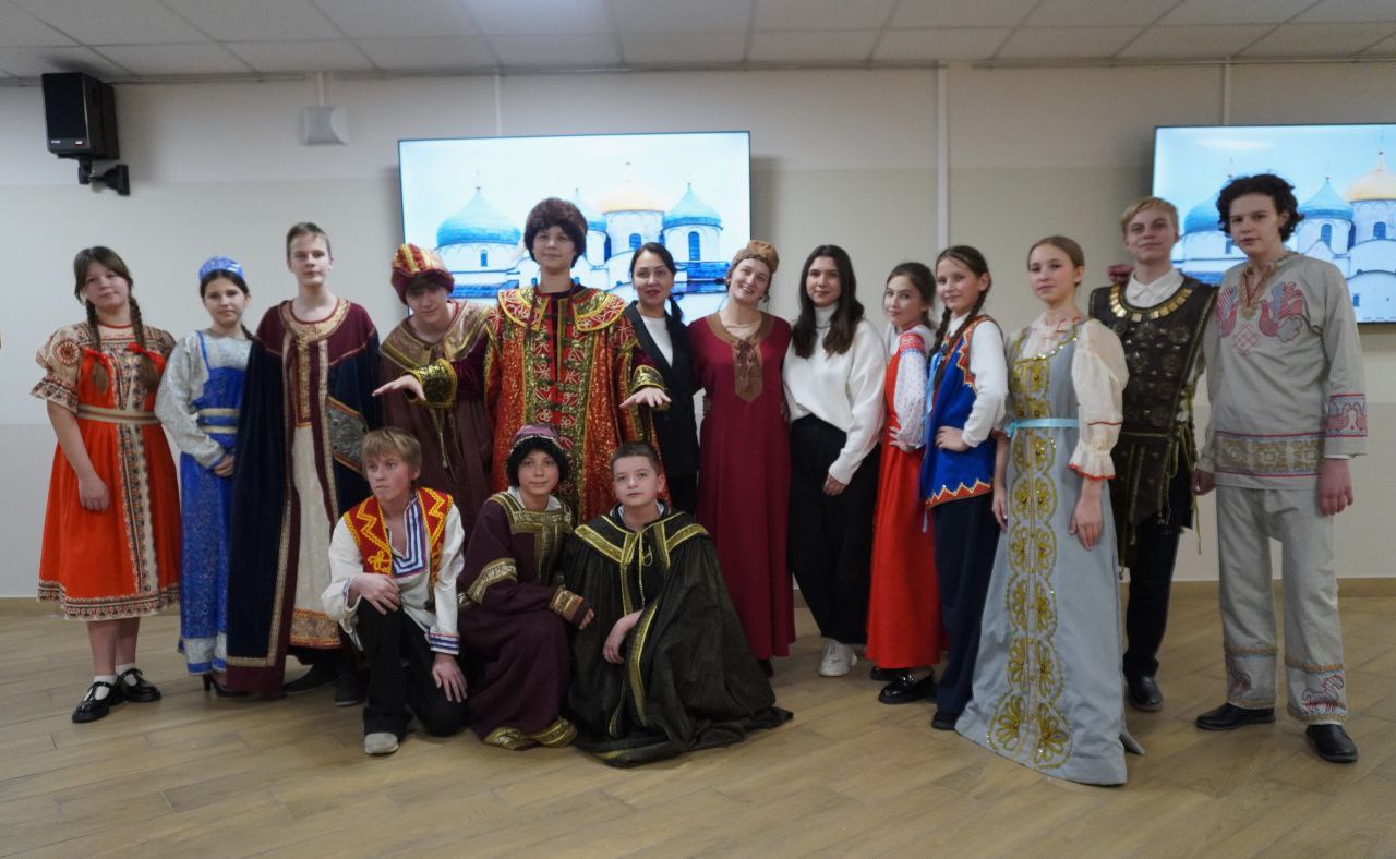 Александр Розбаум: Уважаемые Новгородцы!. В гимназии № 4 открылся новый игровой центр «Былинная тропа» Александр Розбаум: Уважаемые Новгородцы!. В гимназии № 4 открылся новый игровой центр «Былинная тропа»