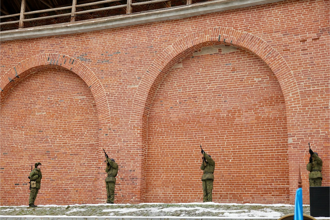 Новгородцы почтили память павших воинов в День Неизвестного Солдата Новгородцы почтили память павших воинов в День Неизвестного Солдата