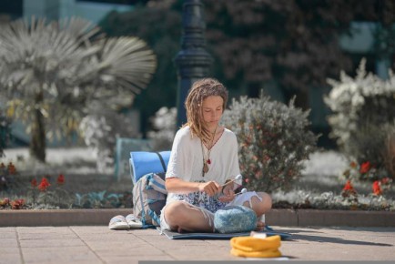 Как ухаживать за дредами: 4 главные правила