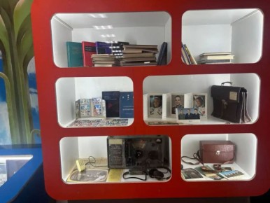 В новгородской школе № 13 открыли музей истории космонавтики