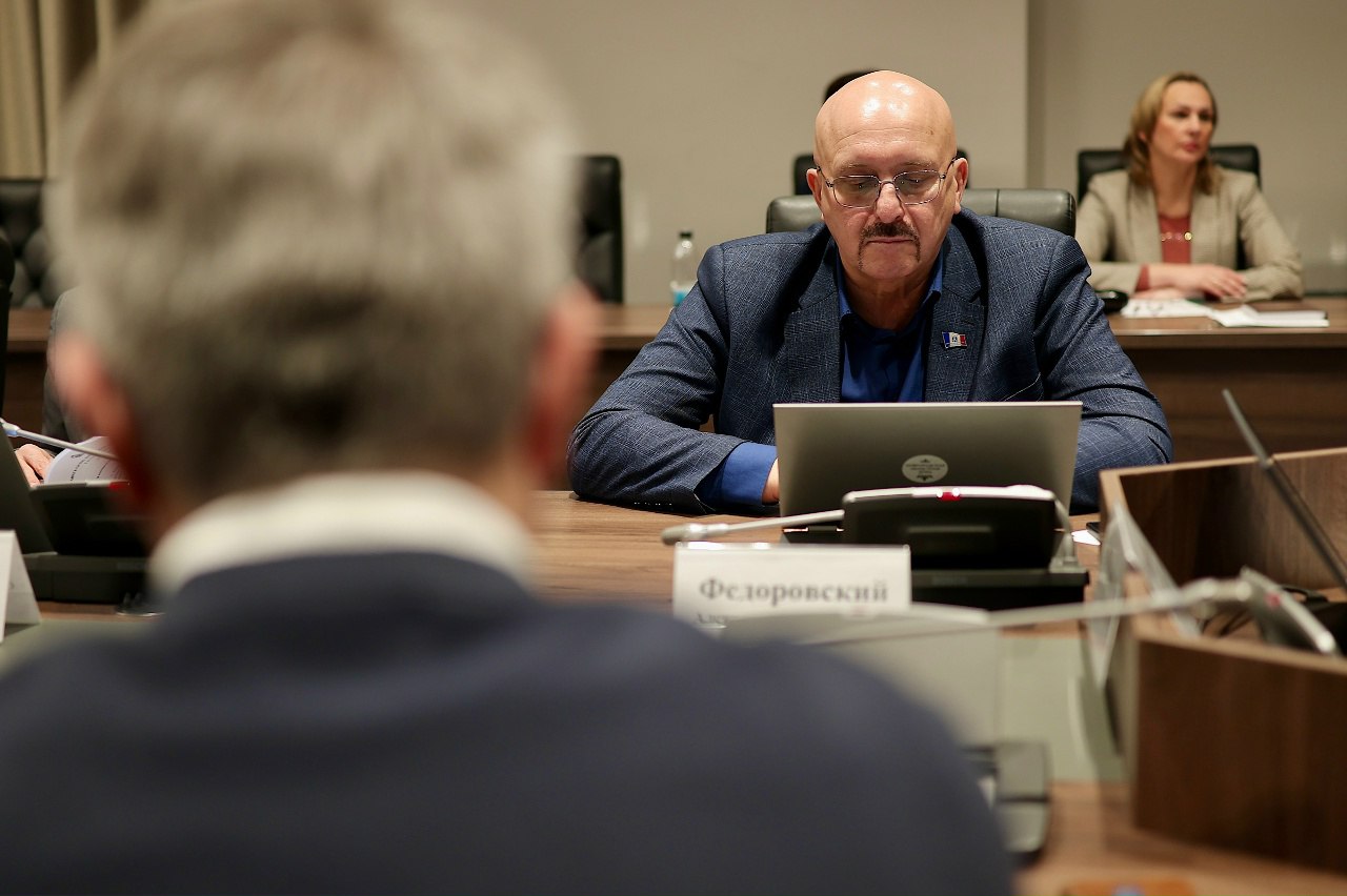 Члены комитета по бюджету, налогам и тарифам под руководством Анатолия Федотова согласовали проект закона об областном бюджете на 2026 год и на плановый период 2027 и 2028 годов Члены комитета по бюджету, налогам и тарифам под руководством Анатолия Федотова согласовали проект закона об областном бюджете на 2026 год и на плановый период 2027 и 2028 годов