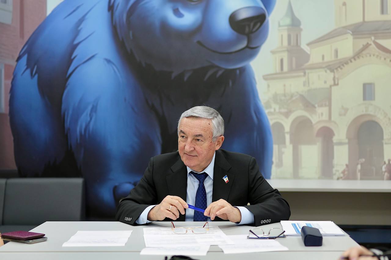 Завершилась Декада приёмов граждан в региональной и местных общественных приемных «Единой России» Завершилась Декада приёмов граждан в региональной и местных общественных приемных «Единой России»