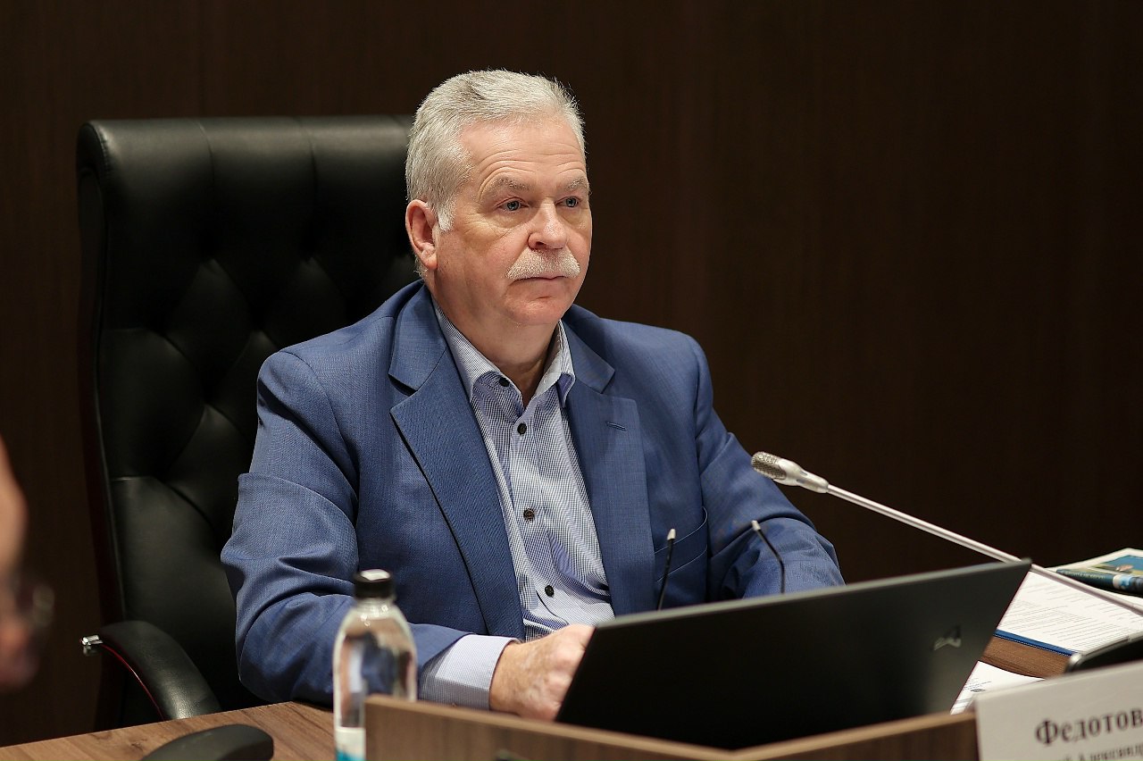 Члены комитета по бюджету, налогам и тарифам под руководством Анатолия Федотова согласовали проект закона об областном бюджете на 2026 год и на плановый период 2027 и 2028 годов Члены комитета по бюджету, налогам и тарифам под руководством Анатолия Федотова согласовали проект закона об областном бюджете на 2026 год и на плановый период 2027 и 2028 годов