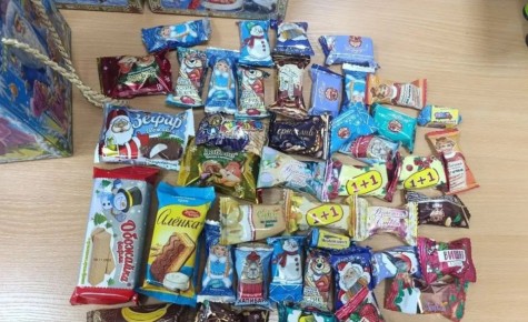 Новгородцы отправили новогодние подарки детям Запорожской области