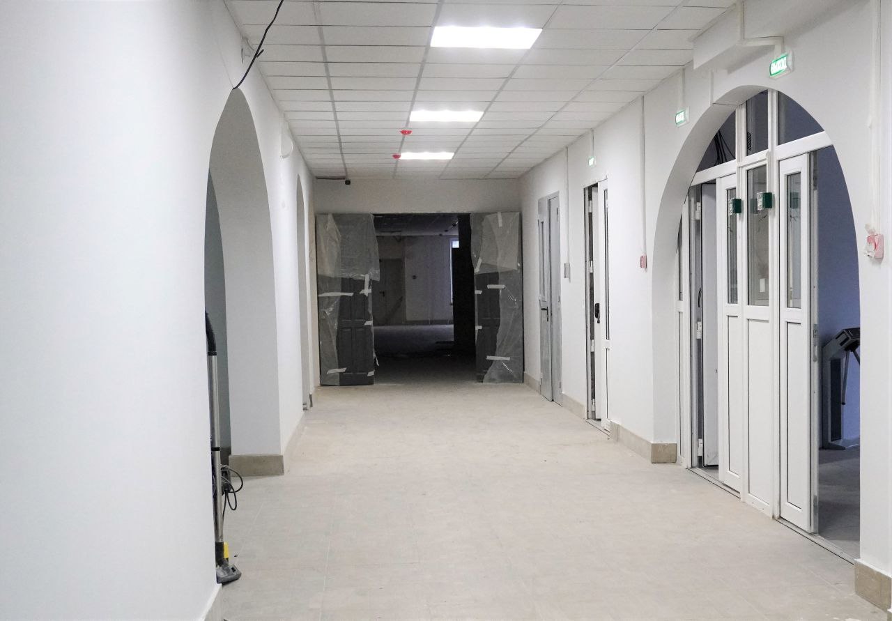 Александр Розбаум: Уважаемые Новгородцы!. Завершаем капитальный ремонт школы № 33 Запланированные в рамках капитального ремонта работы завершены