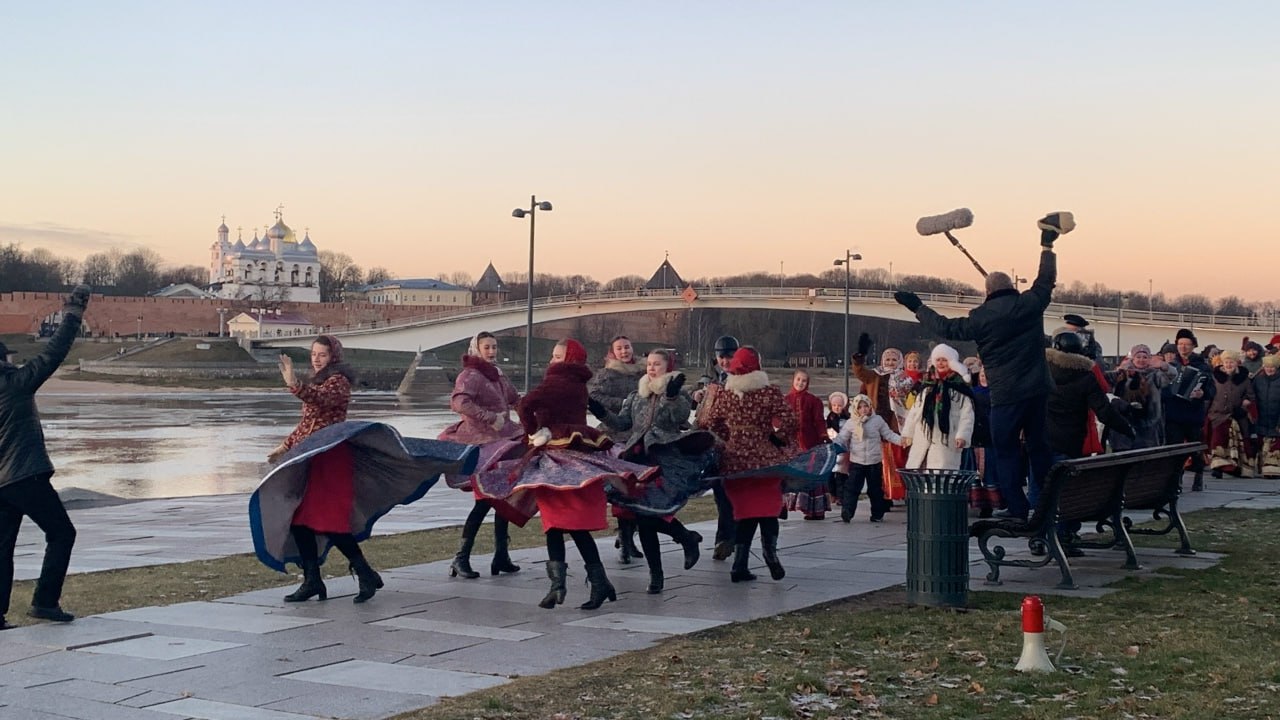 Первый канал дважды за сутки провёл съёмки в Великом Новгороде Первый канал дважды за сутки провёл съёмки в Великом Новгороде