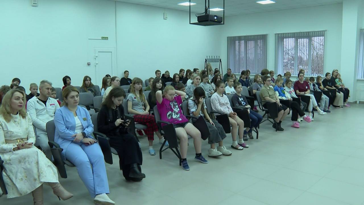 В детской областной больнице прошла акция «Доктора детям», которая объединила медицину и литературу В детской областной больнице прошла акция «Доктора детям», которая объединила медицину и литературу