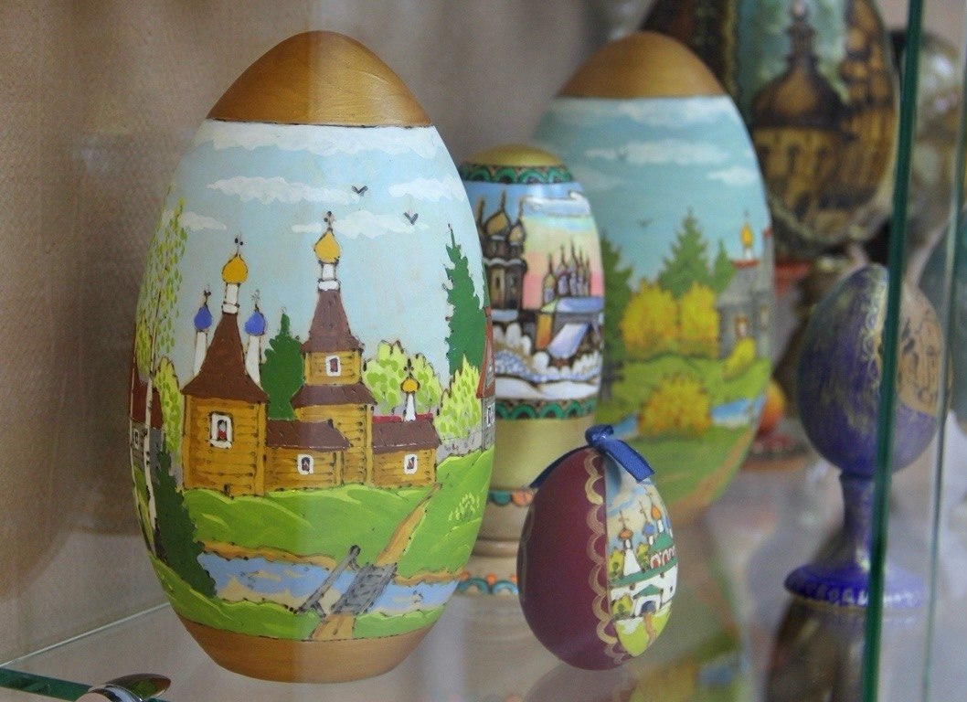 В Великом Новгороде открылась Галерея пасхальных яиц В Великом Новгороде открылась Галерея пасхальных яиц