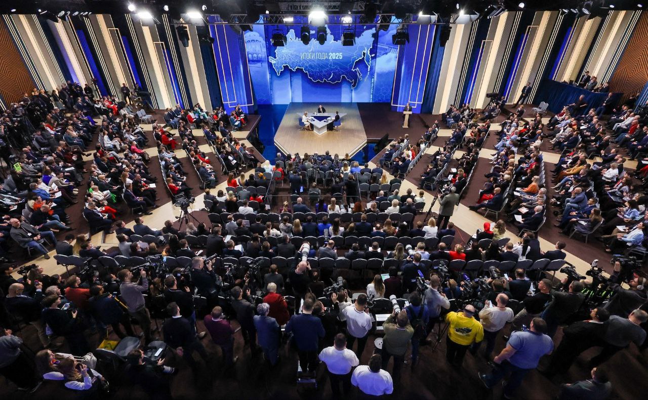 Александр Розбаум: Уважаемые Новгородцы!. Сегодня наш Президент Владимир Владимирович Путин в прямом эфире в программе «Итоги года с Владимиром Путиным» ответил на вопросы жителей страны и представителей СМИ Александр Розбаум: Уважаемые Новгородцы!. Сегодня наш Президент Владимир Владимирович Путин в прямом эфире в программе «Итоги года с Владимиром Путиным» ответил на вопросы жителей страны и представителей СМИ