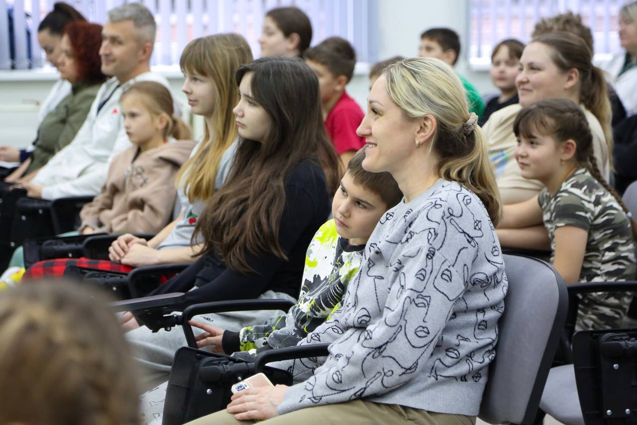 Новгородские врачи приняли участие в акции «Доктора – детям» Новгородские врачи приняли участие в акции «Доктора – детям»