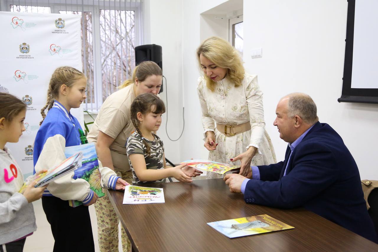 Новгородские врачи приняли участие в акции «Доктора – детям» Новгородские врачи приняли участие в акции «Доктора – детям»