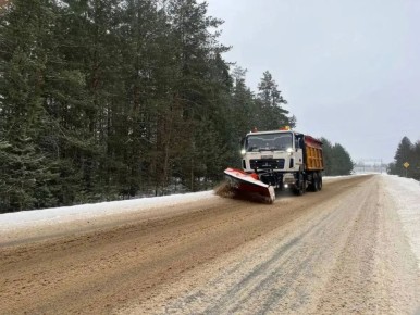 На новогодних каникулах новгородские дорожные службы будут работать круглосуточно