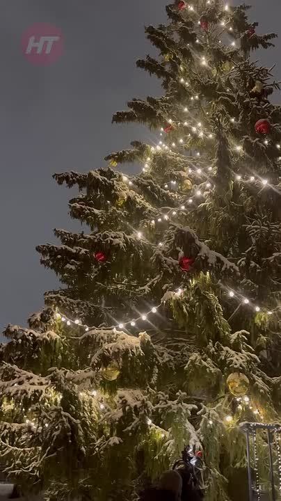 Сегодня состоялось зажжение архитектурной подсветки в новгородском Кремле