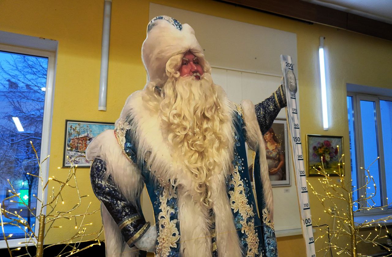 Александр Розбаум: Дорогие друзья!. Сегодня в центре культуры и искусства "Диалог" состоялось новогоднее представление "Ёлка мэра" – 2025 Для каждого ребенка Новый год – праздник чудес и доброты, радости и исполнения желаний Александр Розбаум: Дорогие друзья!. Сегодня в центре культуры и искусства "Диалог" состоялось новогоднее представление "Ёлка мэра" – 2025 Для каждого ребенка Новый год – праздник чудес и доброты, радости и исполнения желаний